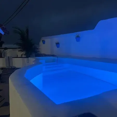 Con Piscina Climatizada Nyaraló *