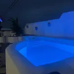 Con Piscina Climatizada 度假居 *
