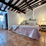 Con Piscina Climatizada 度假居 *